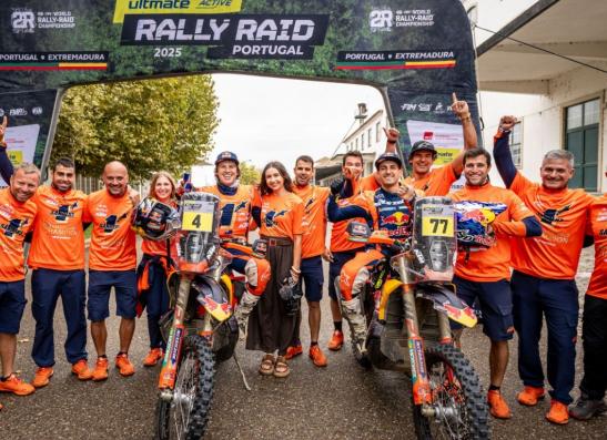 DANIEL SANDERS SACRÉ CHAMPION DU MONDE DE RALLYE-RAID 2025 GRÂCE À SA VICTOIRE AU PORTUGAL