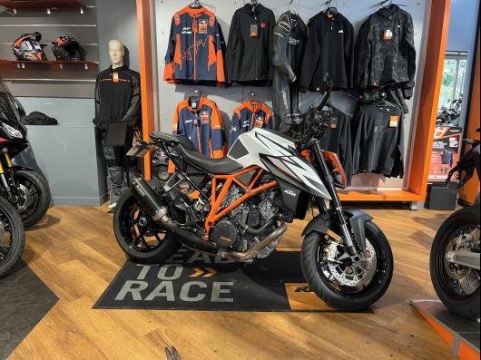 photo-annonce-ktm-1290-super-duke-r_69340467191df584532317.jpeg