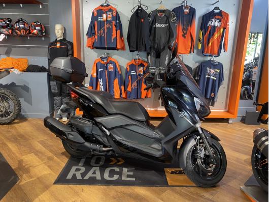 YAMAHA X-MAX 400