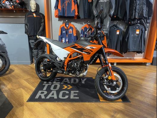photo-annonce-ktm-125-smr_69440a93317de647540122.jpg