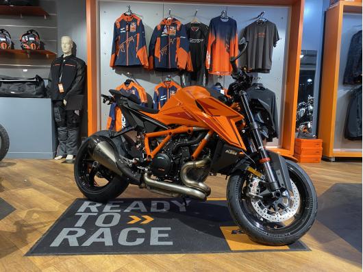 KTM 1390 SUPER DUKE R