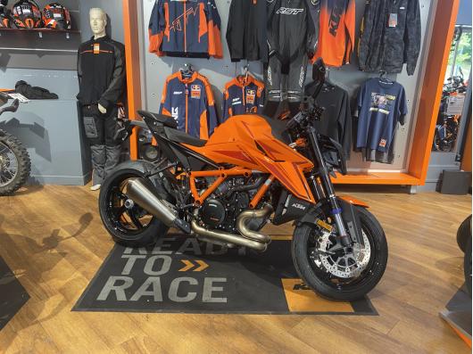 KTM 1390 SUPER DUKE R